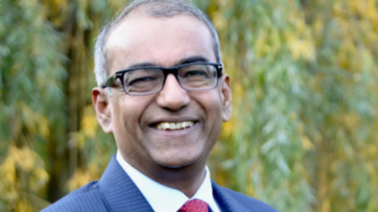 'കഠിനമായ തെരഞ്ഞെടുപ്പുകൾ വേണം': ട്രൂഡോയ്ക്ക് പിൻഗാമിയാകാൻ മത്സര രംഗത്തേക്ക് ഇന്ത്യൻ വംശജനായ ചന്ദ്ര ആര്യ