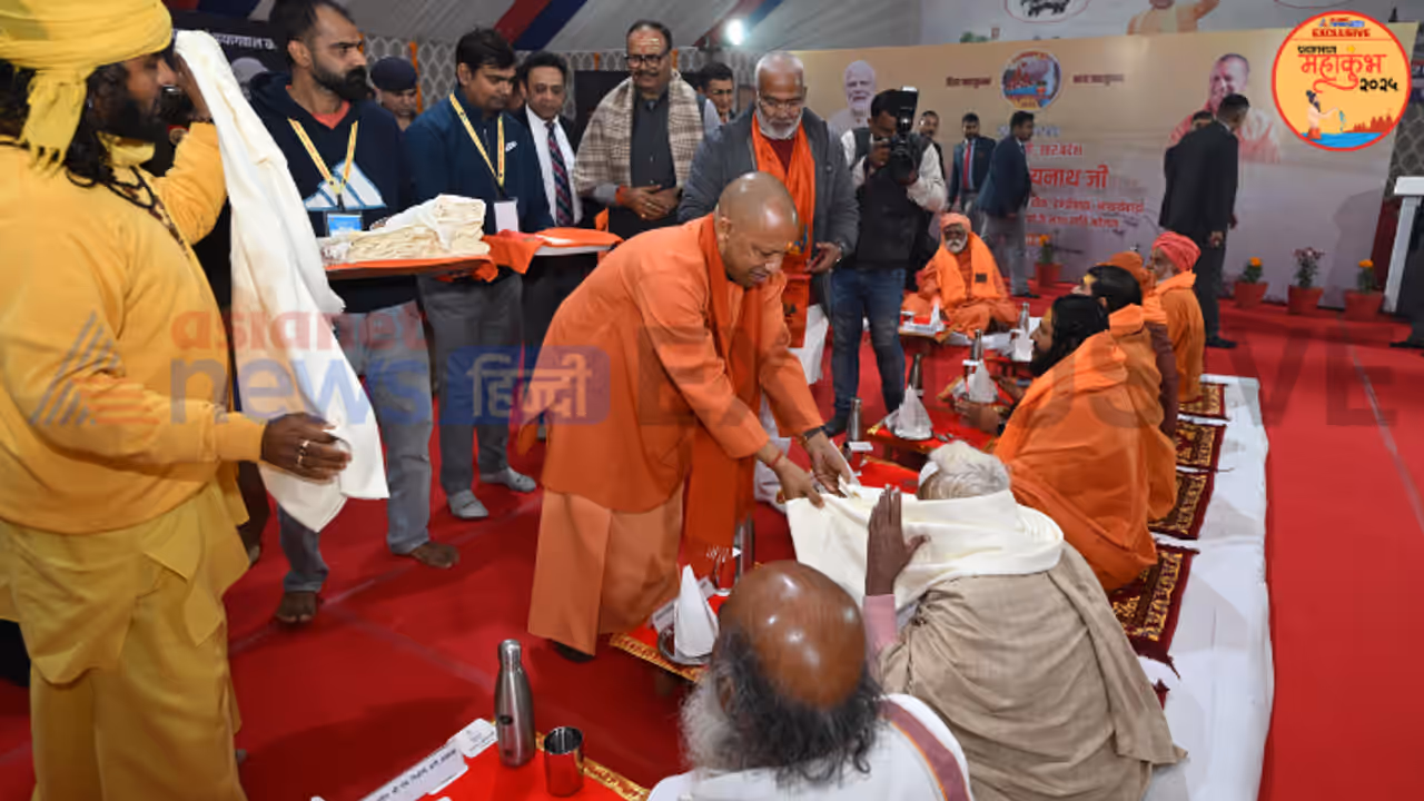 కుంభమేళాలో ఎంటెక్ బాబా : రూ.40 లక్షల సాలరీ జాబ్ వదిలేసి కాషాయం కట్టిన సన్యాసి 