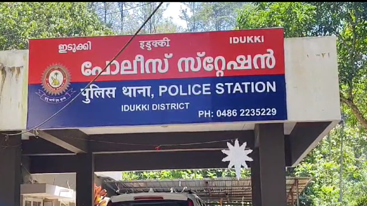 അച്ഛനും അമ്മയും ഉപേക്ഷിച്ച 14കാരിയെ പല തവണ പീഡിപ്പിച്ച 40കാരൻ അറസ്റ്റിൽ