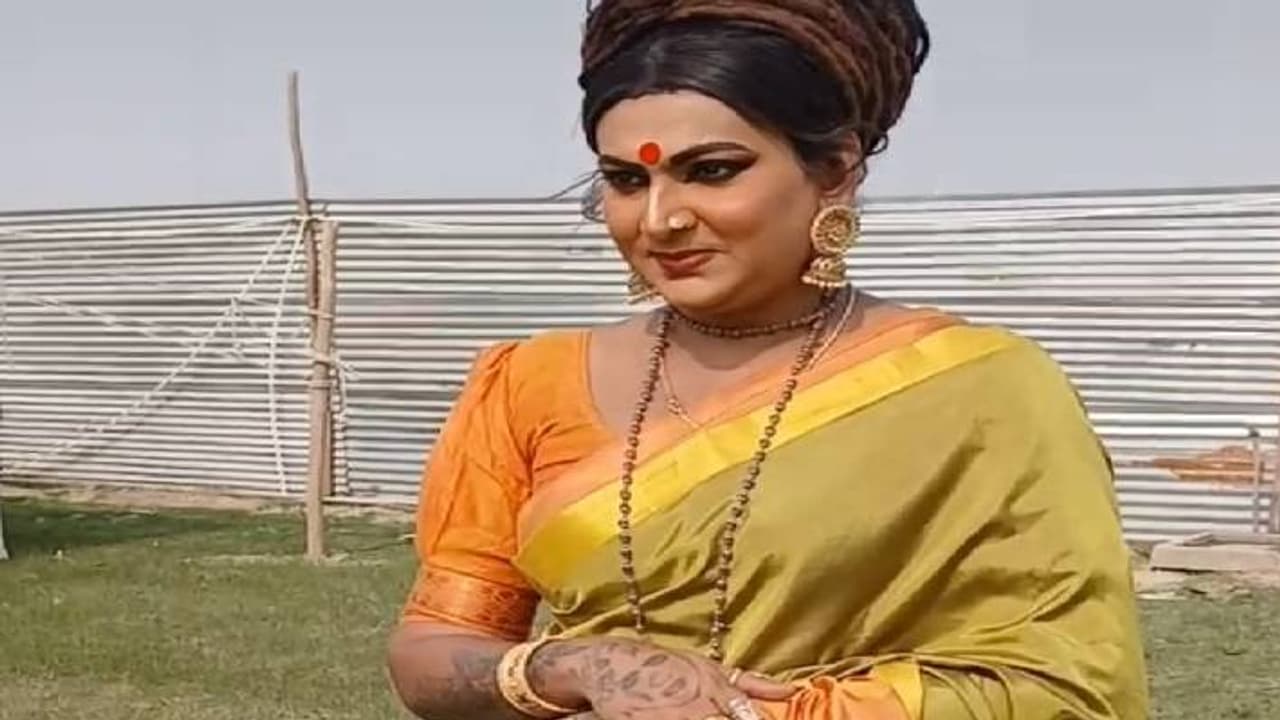 ಮಹಾಕುಂಭ 2025ರಲ್ಲಿ ಟ್ರಾನ್ಸ್ಜೆಂಡರ್ ಪತ್ರಕರ್ತೆ ಅಲಿಜಾ ರಾಥೋಡ್ ಸ್ಪೂರ್ತಿದಾಯಕ ಪ್ರಯಾಣ ಮಹಾಕುಂಭ 2025ರಲ್ಲಿ ಟ್ರಾನ್ಸ್ಜೆಂಡರ್ ಪತ್ರಕರ್ತೆ ಅಲಿಜಾ ರಾಥೋಡ್ ಸ್ಪೂರ್ತಿದಾಯಕ ಪ್ರಯಾಣ