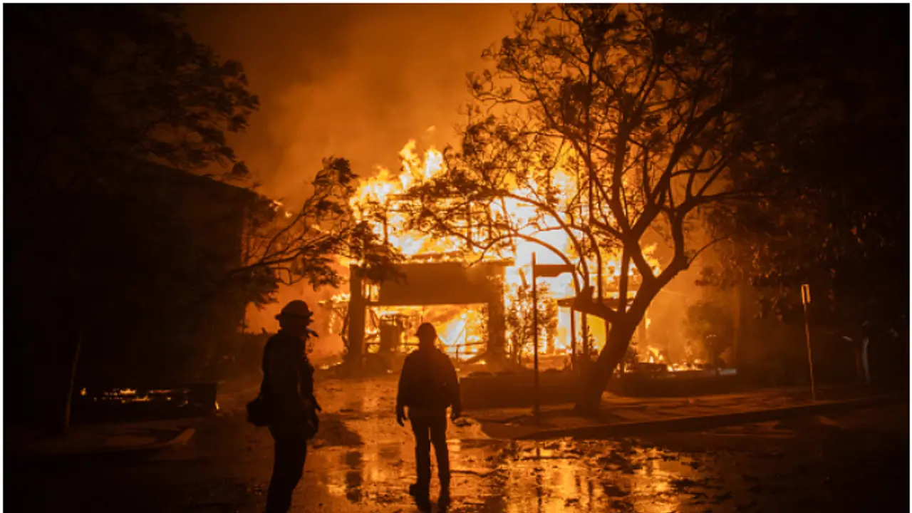കാട്ടുതീ പടർന്ന് പിടിക്കുമ്പോഴും കൊള്ള നടത്തുന്നവർ! ലോസ് ആഞ്ചലസിനെ മറ്റൊരു വെല്ലുവിളി; 20 പേർ പിടിയിൽ
