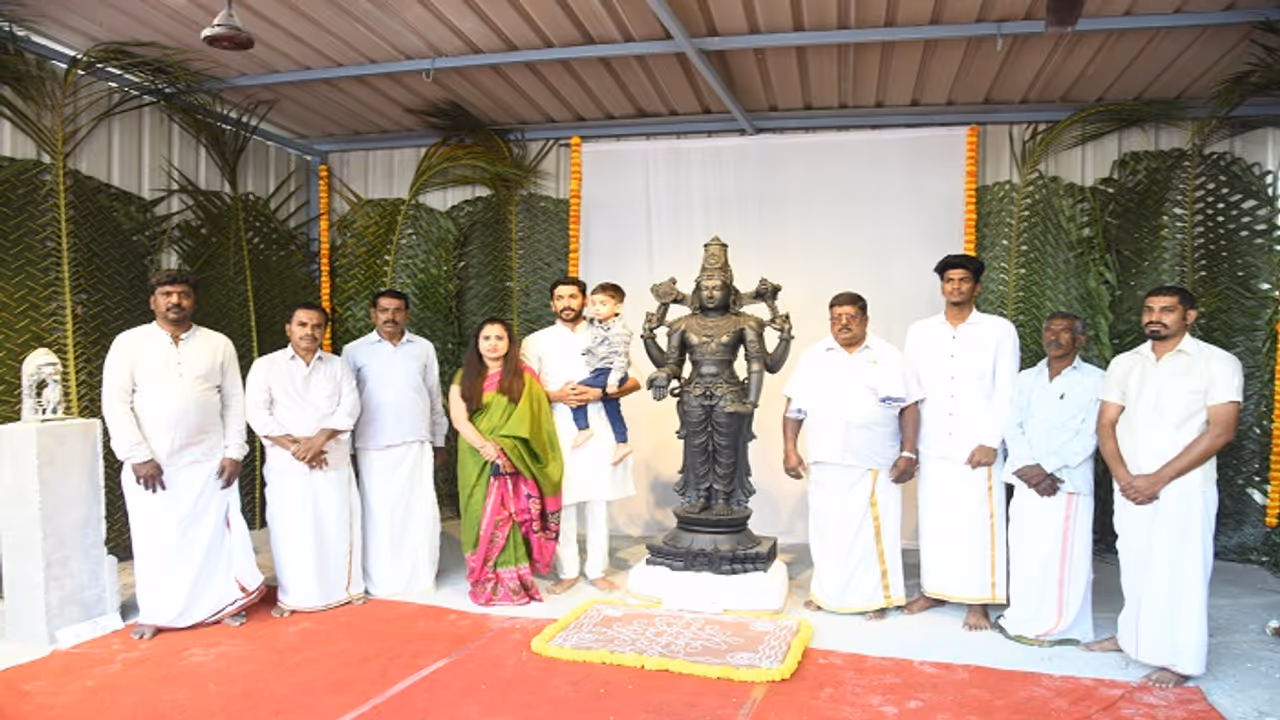 ಮೈಸೂರು: ಬಾಲರಾಮನನ್ನು ಕೆತ್ತಲು ಬಳಸಿದ್ದ ಸುತ್ತಿಗೆ, ಪೀಠ, ಚಾಣ ಪ್ರದರ್ಶನ