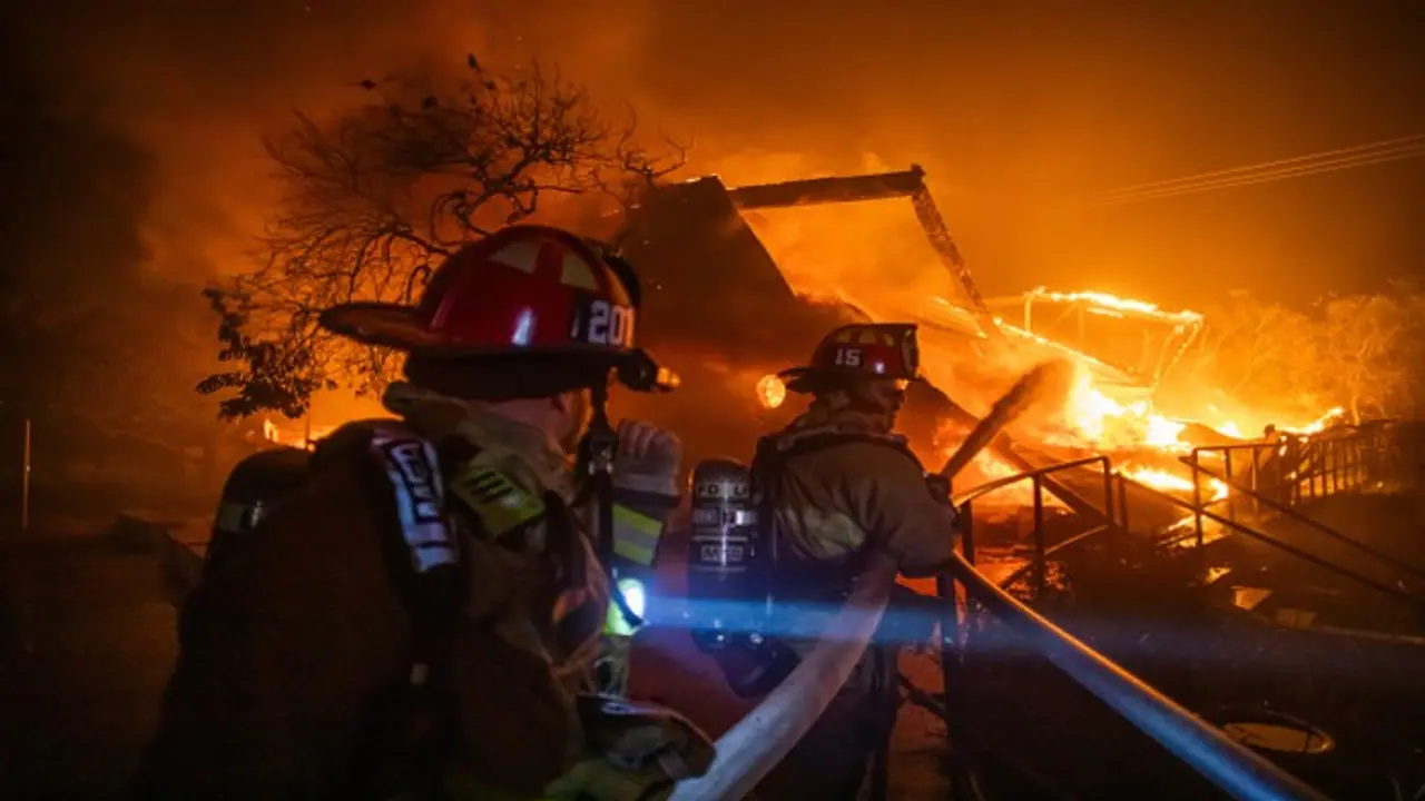 Hydrants ran dry, water woes and a catch 22 situation: As Los Angeles battles wildfires, response is in focus
