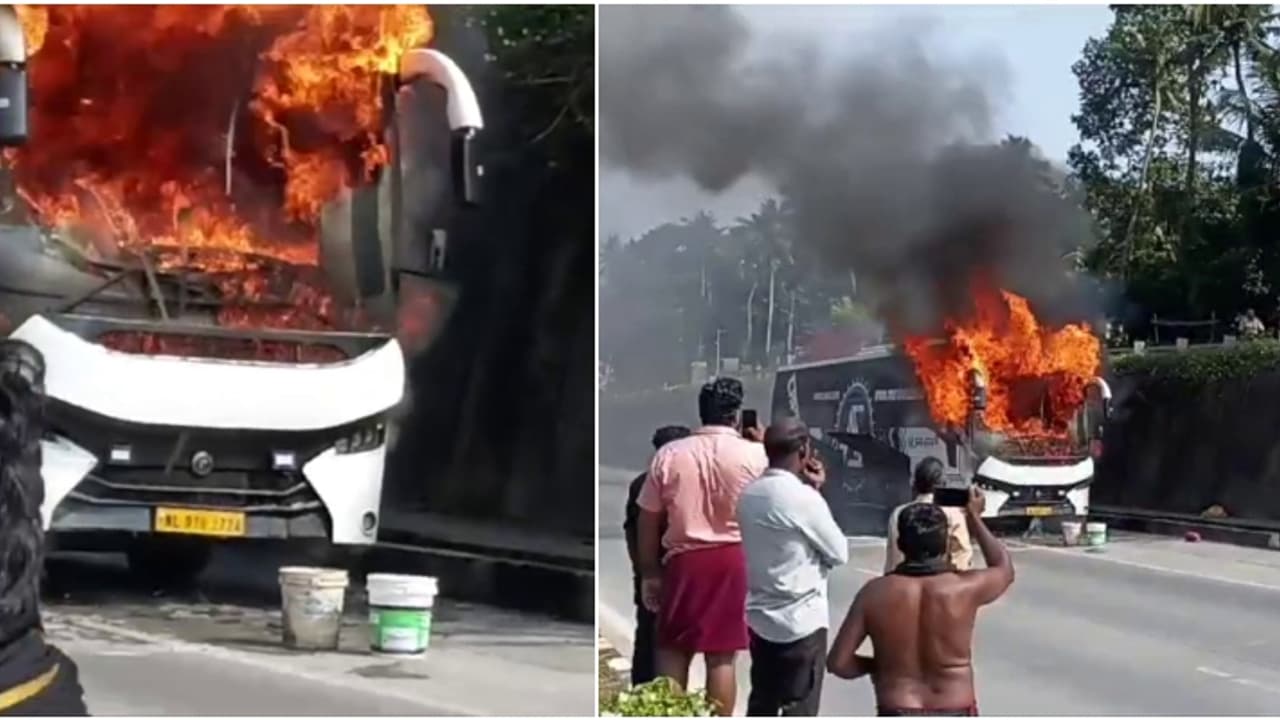 ഓടിക്കൊണ്ടിരുന്ന ടൂറിസ്റ്റ് ബസിന് തീപിടിച്ചു; മുൻഭാഗം പൂർണമായും കത്തിനശിച്ചു, വൻ അപകടം ഒഴിവായത് തലനാരിഴയ്ക്ക് ഓടിക്കൊണ്ടിരുന്ന ടൂറിസ്റ്റ് ബസിന് തീപിടിച്ചു; മുൻഭാഗം പൂർണമായും കത്തിനശിച്ചു, വൻ അപകടം ഒഴിവായത് തലനാരിഴയ്ക്ക്