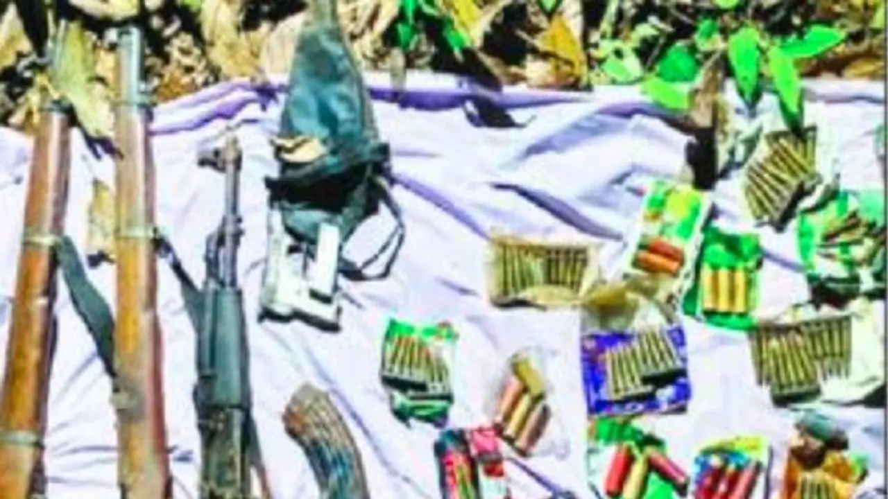 ನಕ್ಸಲರು ಶೃಂಗೇರಿ ಕಾಡಲ್ಲಿಟ್ಟಿದ್ದ ಶಸ್ತ್ರಾಸ್ತ್ರ ವಶ! ನಕ್ಸಲರು ಶೃಂಗೇರಿ ಕಾಡಲ್ಲಿಟ್ಟಿದ್ದ ಶಸ್ತ್ರಾಸ್ತ್ರ ವಶ!