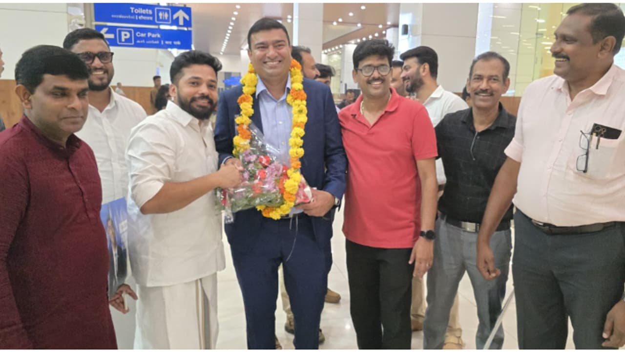 അങ്ങ് ദൂരെ, ഓസ്ട്രേലിയയിൽ മന്ത്രിയായ തനി നാടൻ മലയാളി! പാലാക്കാരൻ ജിൻസൺ ആന്‍റോയ്ക്ക് കൊച്ചിയിൽ വൻ വരവേൽപ്പ്