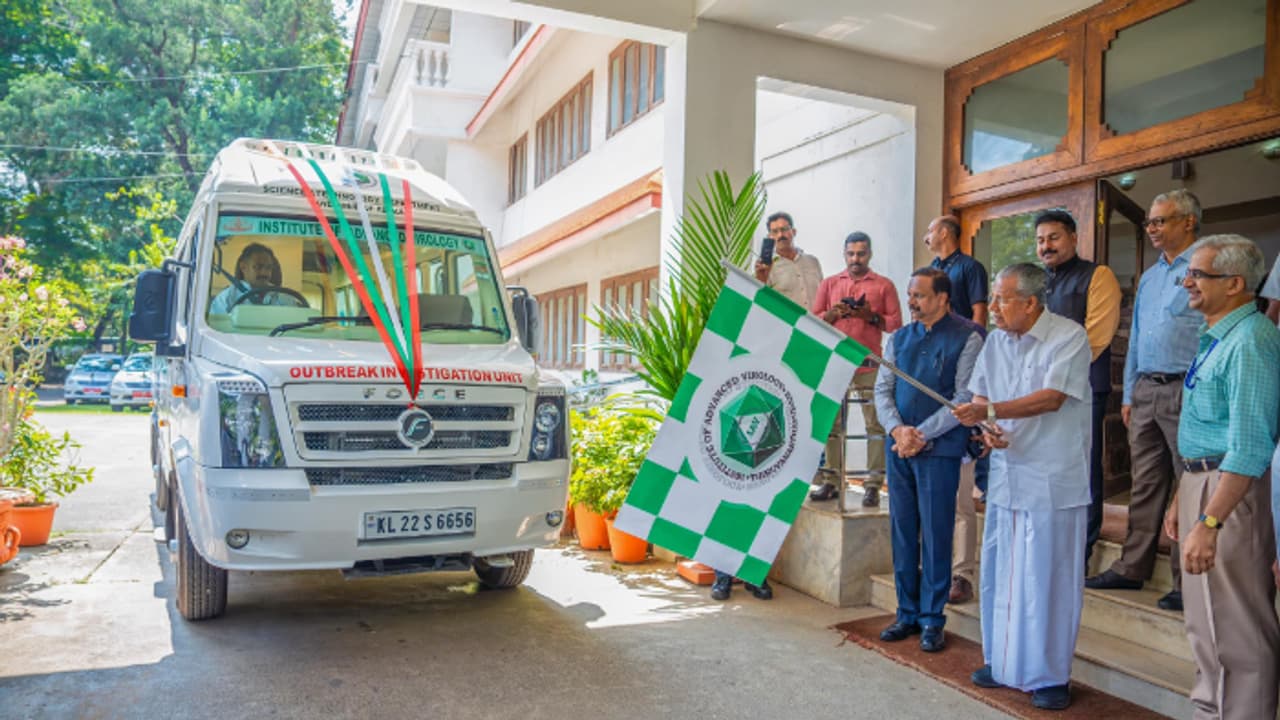 അതിവേഗ സാമ്പിൾ ശേഖരണം, ഉടൻ പ്രാഥമിക രോഗനിര്ണയ ഫലം, ഉപയോഗങ്ങളേറെ; മൊബൈൽ ഔട്ട്ബ്രേക്ക് പരിശോധനാ യൂണിറ്റ് സജ്ജം അതിവേഗ സാമ്പിൾ ശേഖരണം, ഉടൻ പ്രാഥമിക രോഗനിര്ണയ ഫലം, ഉപയോഗങ്ങളേറെ; മൊബൈൽ ഔട്ട്ബ്രേക്ക് പരിശോധനാ യൂണിറ്റ് സജ്ജം
