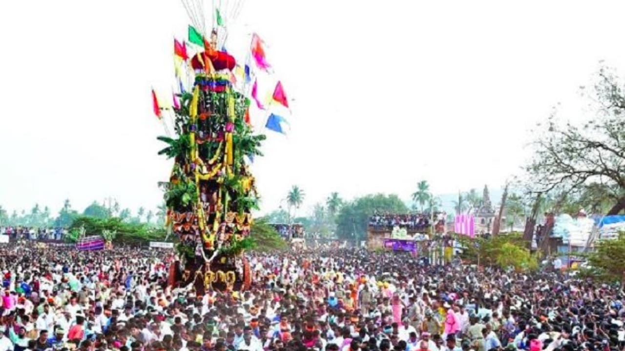 ಬಾದಾಮಿ: ಬನಶಂಕರಿ ದೇವಿಯ ಅದ್ಧೂರಿ ರಥೋತ್ಸವ, ತಾಯಿಯ ಆಶೀರ್ವಾದ ಪಡೆದ ಭಕ್ತರು!