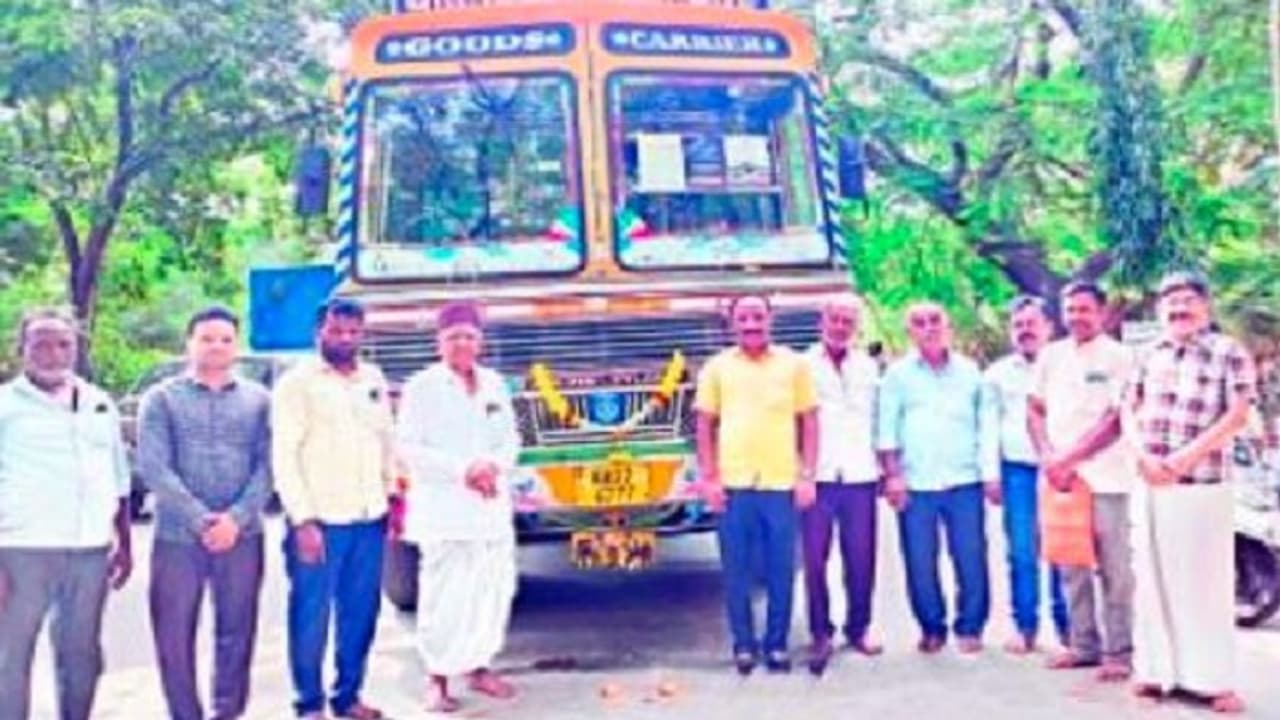 ಕೊಪ್ಪಳ: ಗವಿಮಠ ಜಾತ್ರೆಗೆ 338 ಕ್ವಿಂಟಲ್‌ ಅಕ್ಕಿ ದೇಣಿಗೆ!