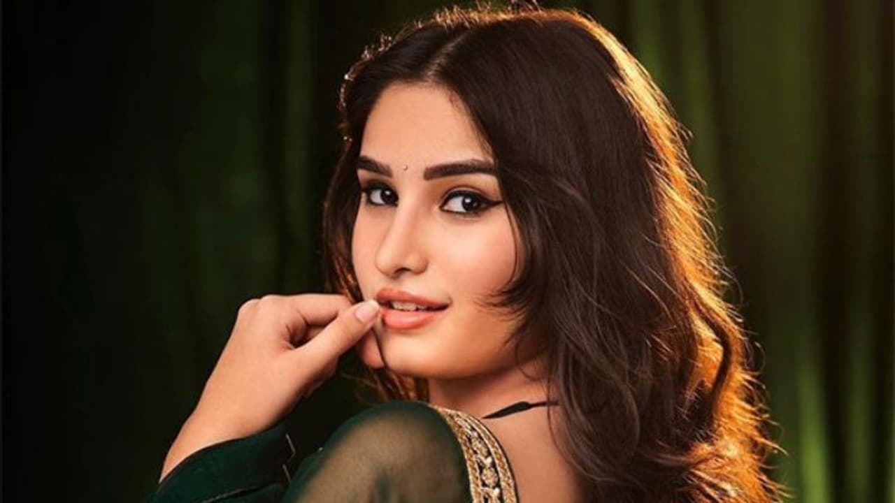  ಬಾಲಿವುಡ್‌ಗೆ ಪದಾರ್ಪಣೆ ಮಾಡಿ ಸ್ಟಾರ್‌ಕಿಡ್ಸ್‌ ಜೊತೆ ಸ್ಪರ್ಧೆ ಬಗ್ಗೆ ಮಾತನಾಡಿದ ರವಿನಾ ಟಂಡನ್ ಮಗಳು 