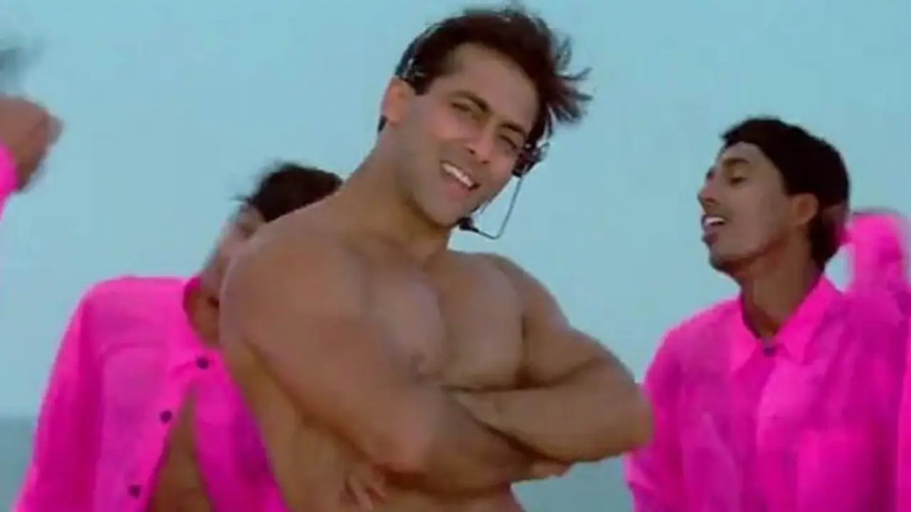 salman khan shoot shirtless for film pyar kiya to darna kya song