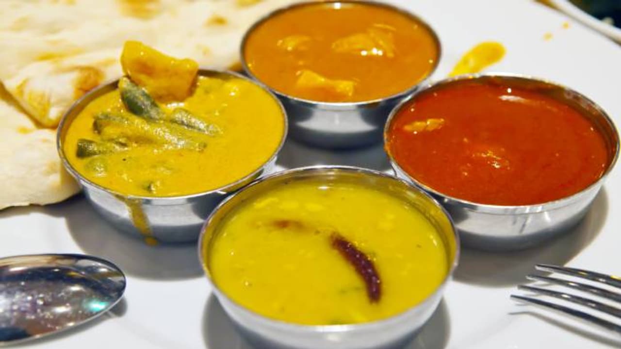 പരിപ്പിന് 750 രൂപ, ഒരു ഗുലാബ് ജാമുന് 299; ഇതെന്തൊരു വില, കൊല്ലുമല്ലോ, വൈറലായി പോസ്റ്റ് പരിപ്പിന് 750 രൂപ, ഒരു ഗുലാബ് ജാമുന് 299; ഇതെന്തൊരു വില, കൊല്ലുമല്ലോ, വൈറലായി പോസ്റ്റ്