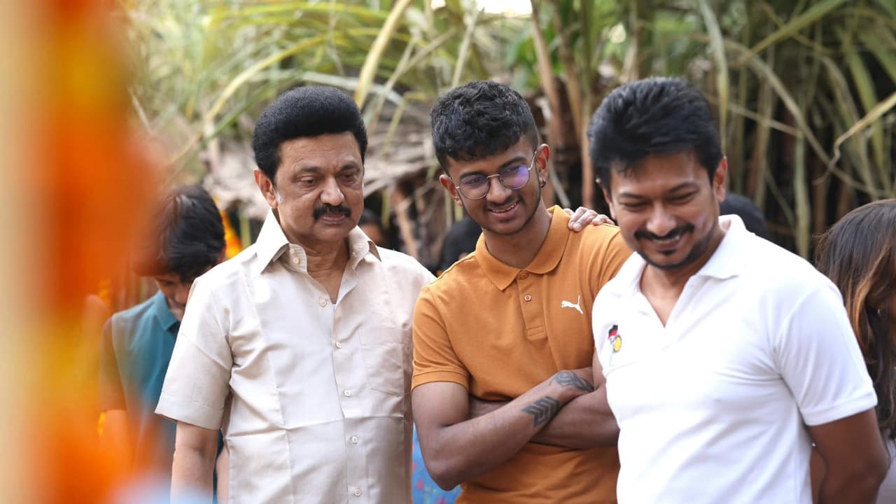 பேரனுக்கு பேனர் வைக்கவும், போஸ்டர் ஒட்டவும் தயாராக இல்லை.! திமுகவில் இருந்து விலகிய நிர்வாகி அதிரடி