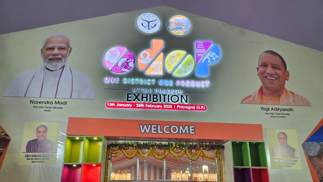 Mahakumbh 2025 set to generate Rs.35 crore business for UP's handicrafts at Sangam market