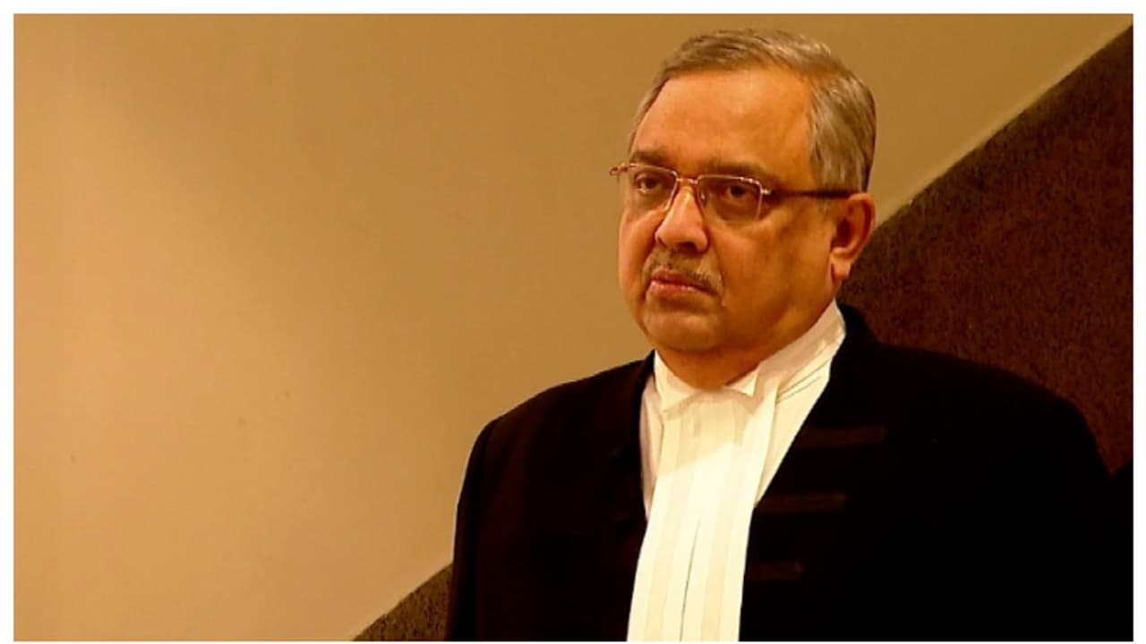 ജസ്റ്റിസ് വിനോദ് ചന്ദ്രൻ; സ്റ്റേറ്റ് ബാങ്കില്‍ നിന്നും സുപ്രീം കോടതി ജഡ്ജി പദത്തിലേക്ക് 