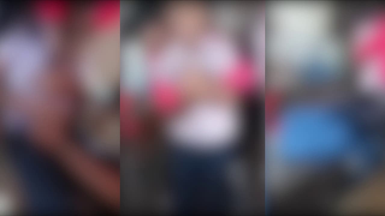 'ക്ലാസിൽ വെച്ച് വസ്ത്രം ഊരി, വീഡിയോ എടുത്ത് പ്രചരിപ്പിച്ചു'; വിദ്യാർത്ഥിയെ സഹപാഠികള് ഉപദ്രവിച്ചതായി പരാതി 'ക്ലാസിൽ വെച്ച് വസ്ത്രം ഊരി, വീഡിയോ എടുത്ത് പ്രചരിപ്പിച്ചു'; വിദ്യാർത്ഥിയെ സഹപാഠികള് ഉപദ്രവിച്ചതായി പരാതി