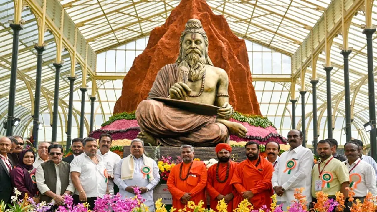 ಬೆಂಗಳೂರಲ್ಲಿ ಫಲಪುಷ್ಪ ಪ್ರದರ್ಶನ: ಲಾಲ್ಬಾಗ್ಗೆ ಬನ್ನಿ, ರಾಮಾಯಣ ಕಣ್ತುಂಬಿಕೊಳ್ಳಿ! ಬೆಂಗಳೂರಲ್ಲಿ ಫಲಪುಷ್ಪ ಪ್ರದರ್ಶನ: ಲಾಲ್ಬಾಗ್ಗೆ ಬನ್ನಿ, ರಾಮಾಯಣ ಕಣ್ತುಂಬಿಕೊಳ್ಳಿ!