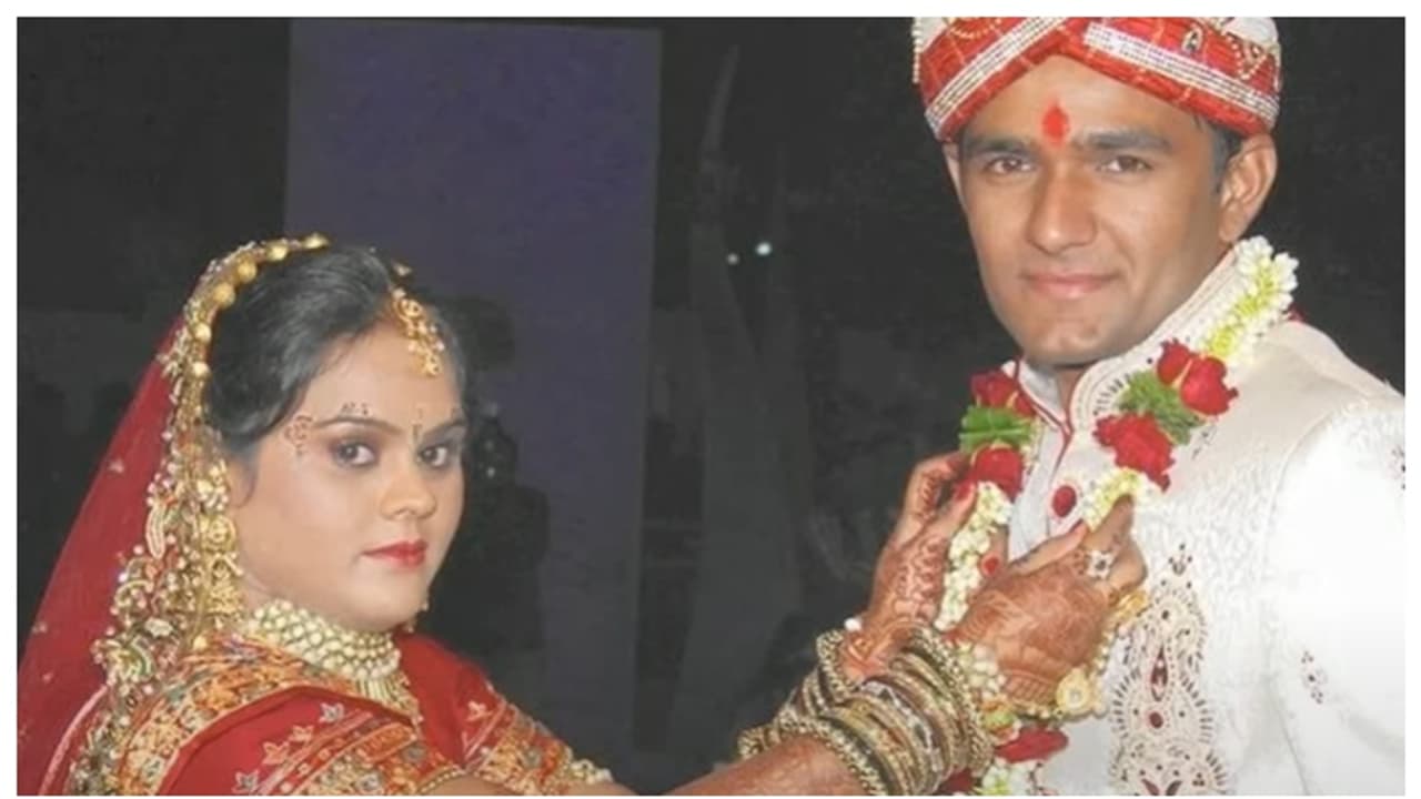 ഭാര്യയെ അതിക്രൂരമായി കൊലപ്പെടുത്തി 10 വർഷം മുമ്പ് രക്ഷപ്പെട്ട ഇന്ത്യക്കാരന് രണ്ട് കോടി വില പറഞ്ഞ് എഫ്ബിഐ ഭാര്യയെ അതിക്രൂരമായി കൊലപ്പെടുത്തി 10 വർഷം മുമ്പ് രക്ഷപ്പെട്ട ഇന്ത്യക്കാരന് രണ്ട് കോടി വില പറഞ്ഞ് എഫ്ബിഐ