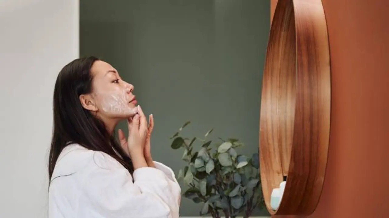 Quench Your Skin's Thirst: A 5 Step Skincare Routine for Dry Skin Quench Your Skin's Thirst: A 5 Step Skincare Routine for Dry Skin