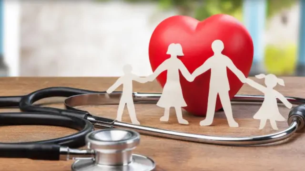 ആയുര്‍വേദം, ഹോമിയോപ്പതി, യുനാനി, സിദ്ധ, യോഗ; ഏതൊക്കെ ചികിത്സാരീതികള്‍ക്ക് ഇന്‍ഷുറന്‍സ് ലഭിക്കും