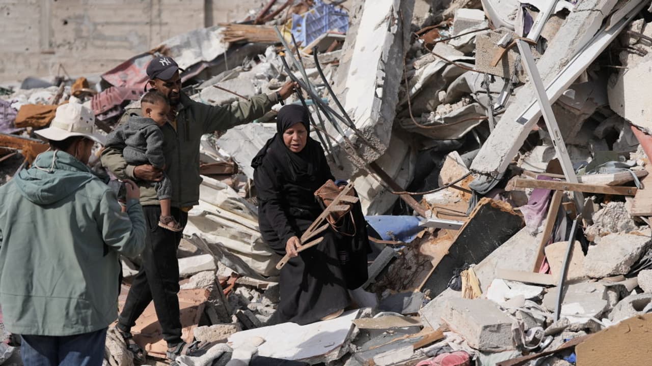 ഗാസയിൽ അന്താരാഷ്ട്ര പ്രതിനിധി സംഘത്തിന്റെ സന്ദർശനത്തിനിടെ വെടിവെപ്പ്; ഇസ്രയേലിന്റെ വിശദീകരണമിങ്ങനെ ! ഗാസയിൽ അന്താരാഷ്ട്ര പ്രതിനിധി സംഘത്തിന്റെ സന്ദർശനത്തിനിടെ വെടിവെപ്പ്; ഇസ്രയേലിന്റെ വിശദീകരണമിങ്ങനെ !