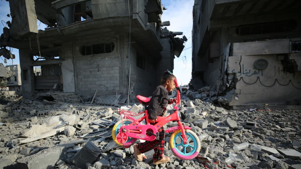 'പലസ്തീനികളെ അവരുടെ മണ്ണിൽ നിന്ന് മാറ്റുന്ന ഒരു നടപടിയും അംഗീകരിക്കില്ല': ട്രംപിന്റെ ഗാസ പദ്ധതിക്കെതിരെ സൗദി 'പലസ്തീനികളെ അവരുടെ മണ്ണിൽ നിന്ന് മാറ്റുന്ന ഒരു നടപടിയും അംഗീകരിക്കില്ല': ട്രംപിന്റെ ഗാസ പദ്ധതിക്കെതിരെ സൗദി