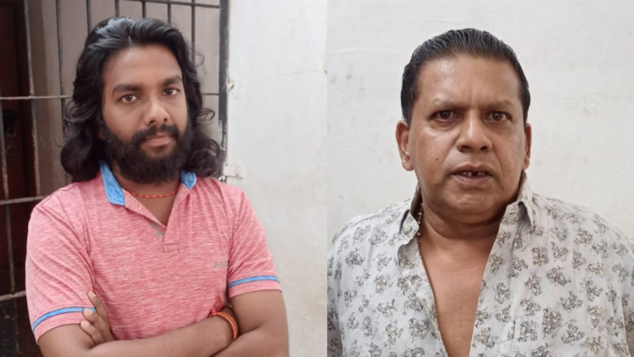 മകന് അധ്യാപക ജോലി, വീട്ടമ്മയിൽ നിന്ന് 20 ലക്ഷം വാങ്ങി തട്ടിപ്പ്; അച്ഛനും മകനും റിമാൻഡിൽ, അമ്മക്കെതിരെയും കേസ് മകന് അധ്യാപക ജോലി, വീട്ടമ്മയിൽ നിന്ന് 20 ലക്ഷം വാങ്ങി തട്ടിപ്പ്; അച്ഛനും മകനും റിമാൻഡിൽ, അമ്മക്കെതിരെയും കേസ്