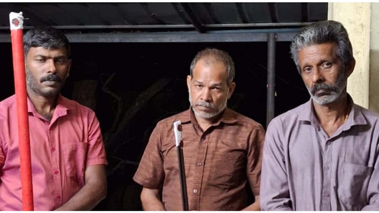 റിസർവ് വനത്തിൽ തോക്കുകളുമായി അതിക്രമിച്ച് കടന്നു; നായാട്ടിനിറങ്ങിയ സംഘത്തിലെ മൂന്ന് പേർ കീഴടങ്ങി