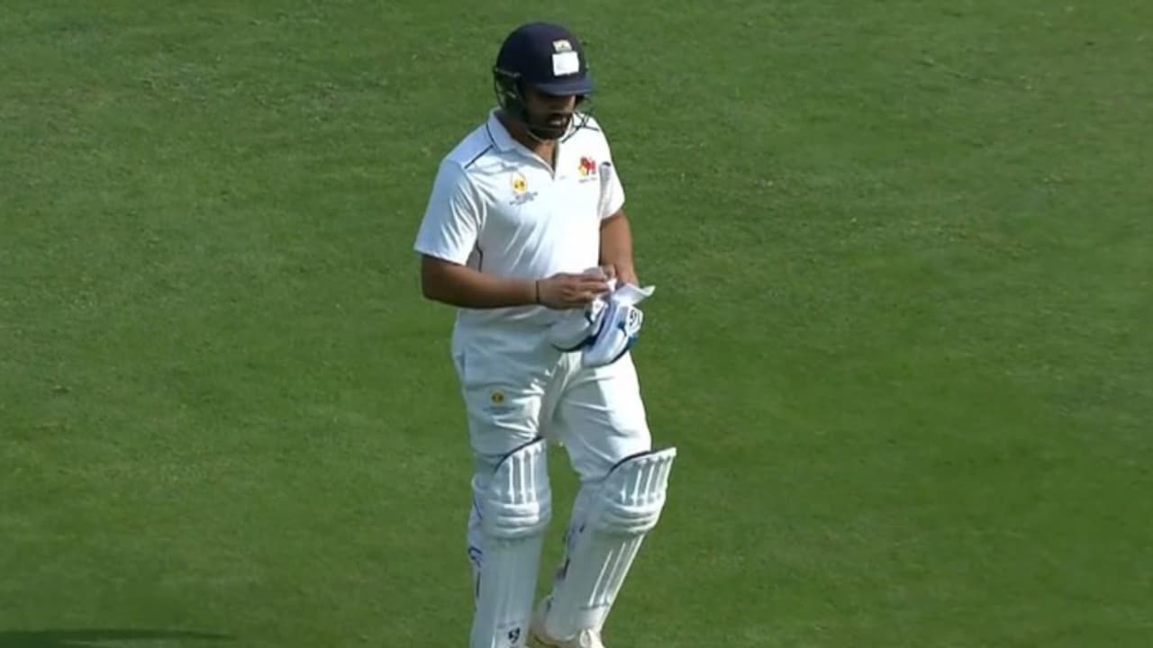 ரஞ்சி டிராபியிலும் சொதப்பிய ரோகித் சர்மா; பண்ட், சுப்மன் கில்லும் படுமோசம்; வச்சி செய்யும் நெட்டிசன்கள்! ரஞ்சி டிராபியிலும் சொதப்பிய ரோகித் சர்மா; பண்ட், சுப்மன் கில்லும் படுமோசம்; வச்சி செய்யும் நெட்டிசன்கள்!