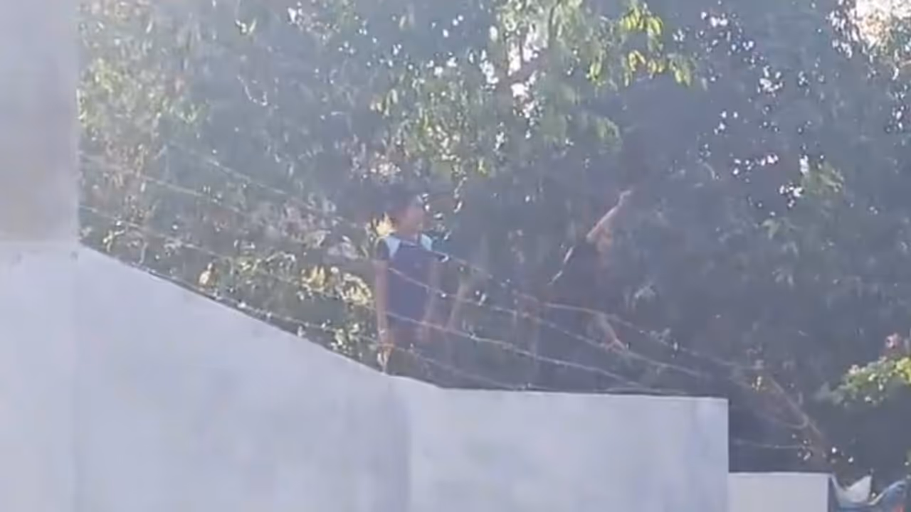 Watch: Girls at Visakhapatnam juvenile home threaten suicide over alleged staff abuse & sleeping pill overdose Watch: Girls at Visakhapatnam juvenile home threaten suicide over alleged staff abuse & sleeping pill overdose