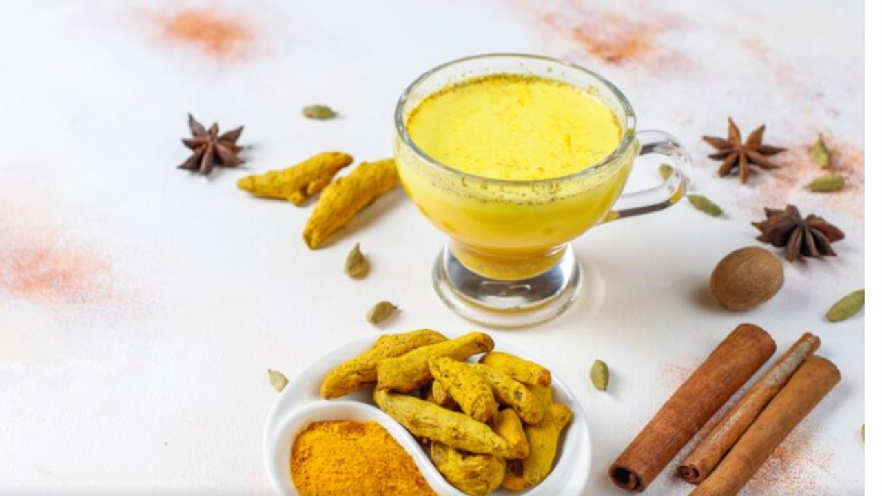 Why You Should Start Your Morning With Jeera Haldi Water