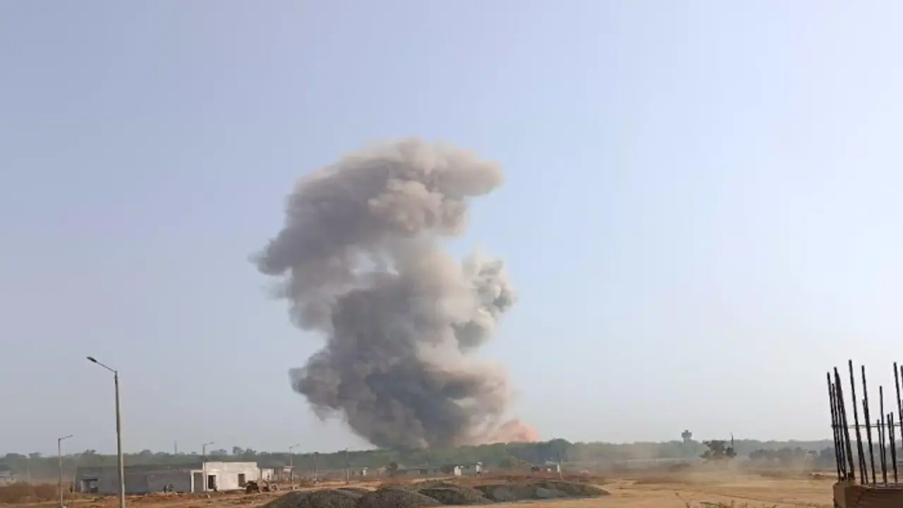 8 dead in massive explosion at ordnance factory in Maharashtra's Bhandara; rescue ops on