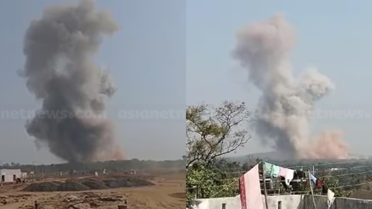 ആർഡിഎക്സ് നിർമ്മാണത്തിനിടെ മഹാരാഷ്ട്രയിലെ ആയുധ ഫാക്ടറിയിൽ പൊട്ടിത്തെറി; 5 പേർ കൊല്ലപ്പെട്ടു ആർഡിഎക്സ് നിർമ്മാണത്തിനിടെ മഹാരാഷ്ട്രയിലെ ആയുധ ഫാക്ടറിയിൽ പൊട്ടിത്തെറി; 5 പേർ കൊല്ലപ്പെട്ടു