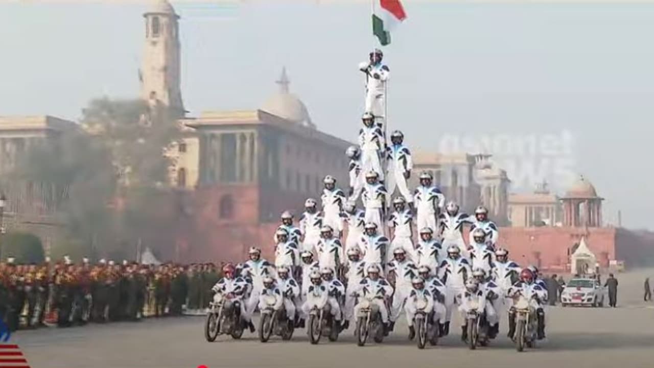 'മലയാളി പൊളിയല്ലേ', റിപ്പബ്ലിക് ദിന പരേഡിൽ കേരളത്തിന്റെ നിശ്ചലദൃശ്യം ഇല്ലെങ്കിലും അടിമുടി മലയാളി സാന്നിധ്യം