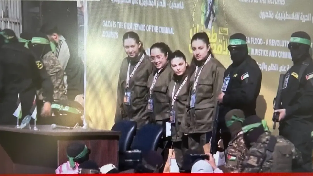 Four female Israeli soldiers held in Gaza handed to Red Cross in 2nd hostage release of ceasefire deal (WATCH)