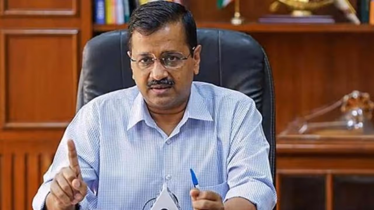 Rs 1 lakh to daughters' wedding to hostels: Kejriwal unveils 7 guarantees for government residential staff