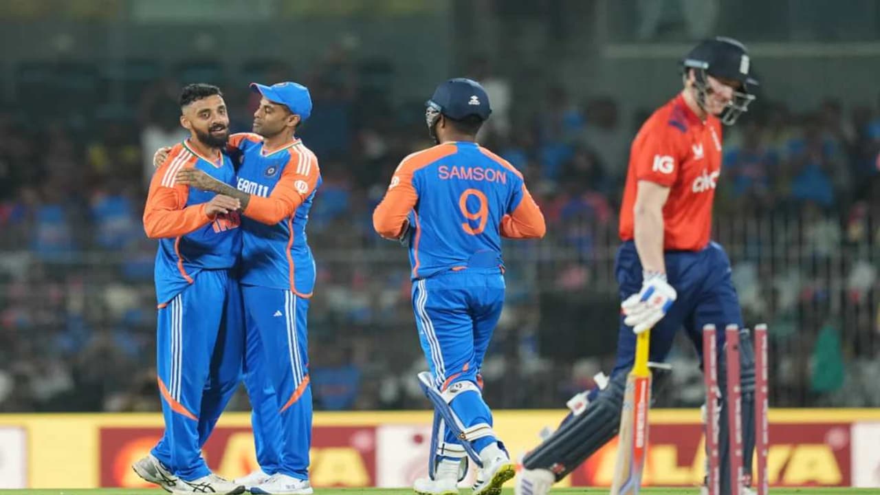 IND vs ENG 2nd T20: பேஸ்பாலுக்கு சம்மட்டி அடி; கலக்கிய தமிழர்; இந்தியாவுக்கு சவாலான இலக்கு! IND vs ENG 2nd T20: பேஸ்பாலுக்கு சம்மட்டி அடி; கலக்கிய தமிழர்; இந்தியாவுக்கு சவாலான இலக்கு!
