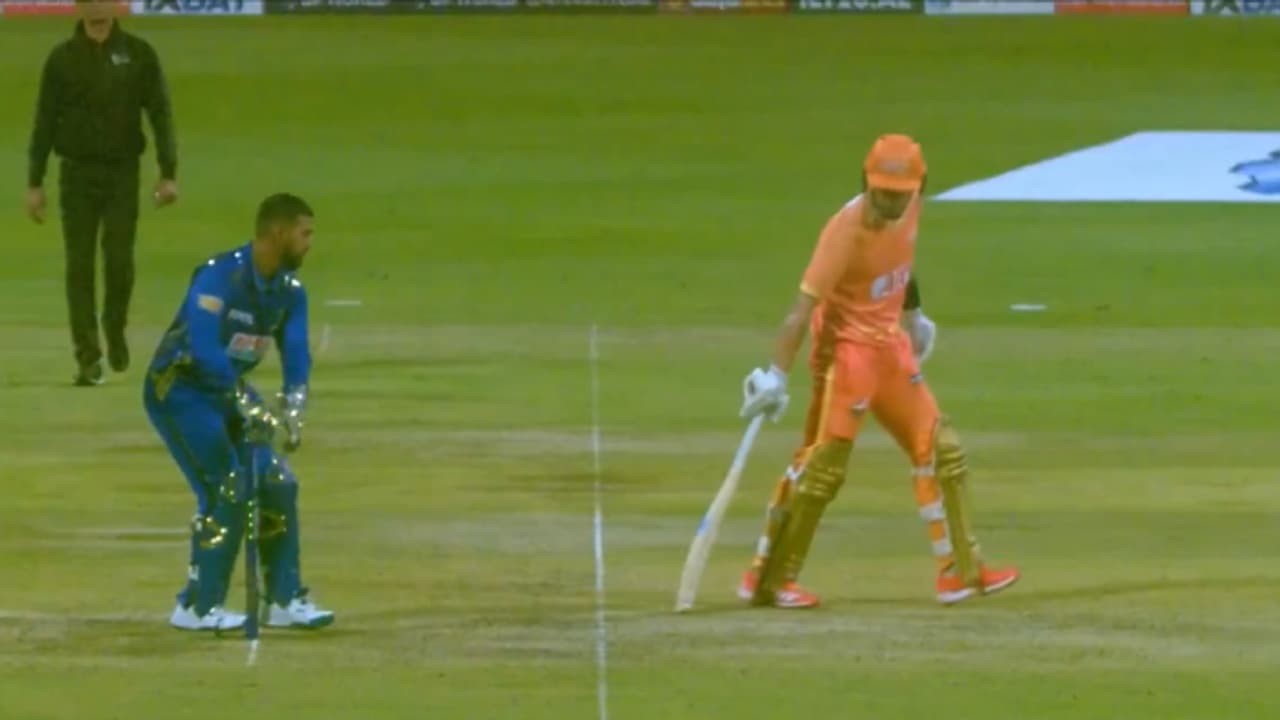 റണ്ണൗട്ടാക്കിയതും പുരാന്, തിരിച്ചുവിളിച്ചതും പുരാന്, ടോം കറനെ റണ്ണൗട്ടാക്കിയശേഷം നാടകീയമായി തിരിച്ചുവിളിച്ചു റണ്ണൗട്ടാക്കിയതും പുരാന്, തിരിച്ചുവിളിച്ചതും പുരാന്, ടോം കറനെ റണ്ണൗട്ടാക്കിയശേഷം നാടകീയമായി തിരിച്ചുവിളിച്ചു