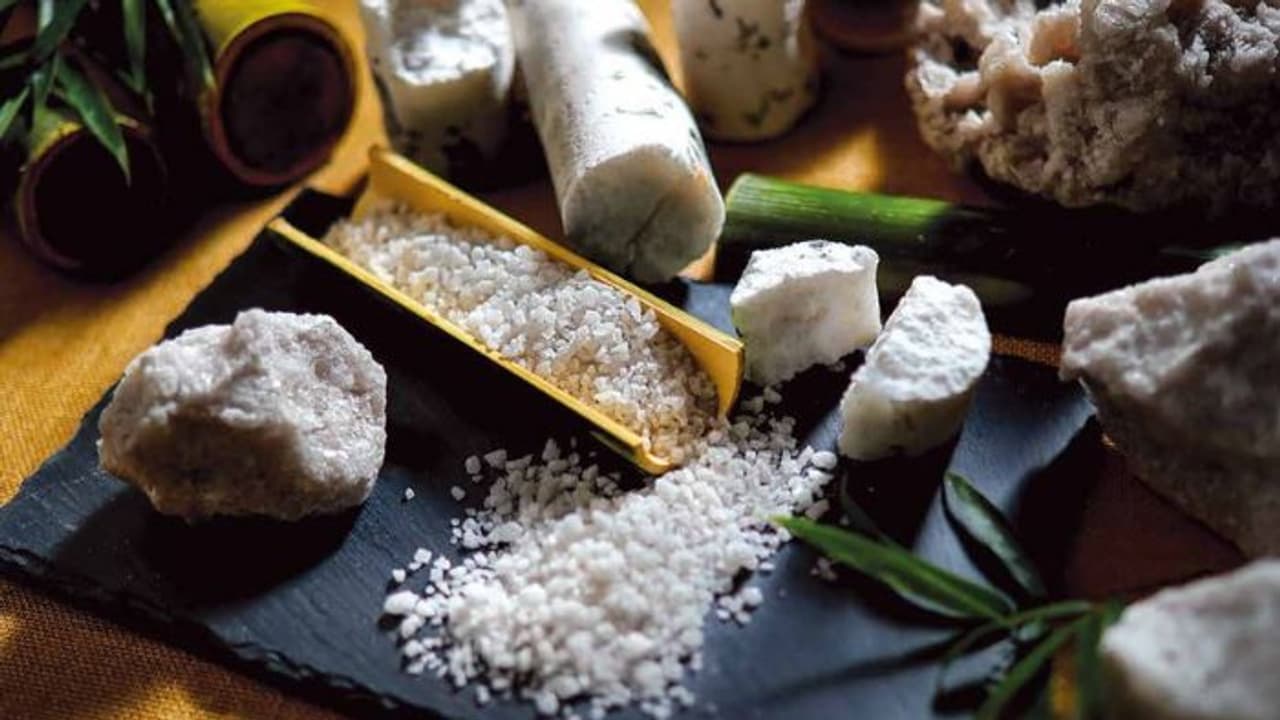 ಅಬ್ಬಬ್ಬಾ, ಈ ಉಪ್ಪಿನ ಬೆಲೆ 1 ಕೆಜಿಗೆ 30 ಸಾವಿರ ರೂಪಾಯಿ; ಏನಿದರ ವಿಶೇಷತೆ? ಯಾಕಿಷ್ಟು ದುಬಾರಿ? ಅಬ್ಬಬ್ಬಾ, ಈ ಉಪ್ಪಿನ ಬೆಲೆ 1 ಕೆಜಿಗೆ 30 ಸಾವಿರ ರೂಪಾಯಿ; ಏನಿದರ ವಿಶೇಷತೆ? ಯಾಕಿಷ್ಟು ದುಬಾರಿ?