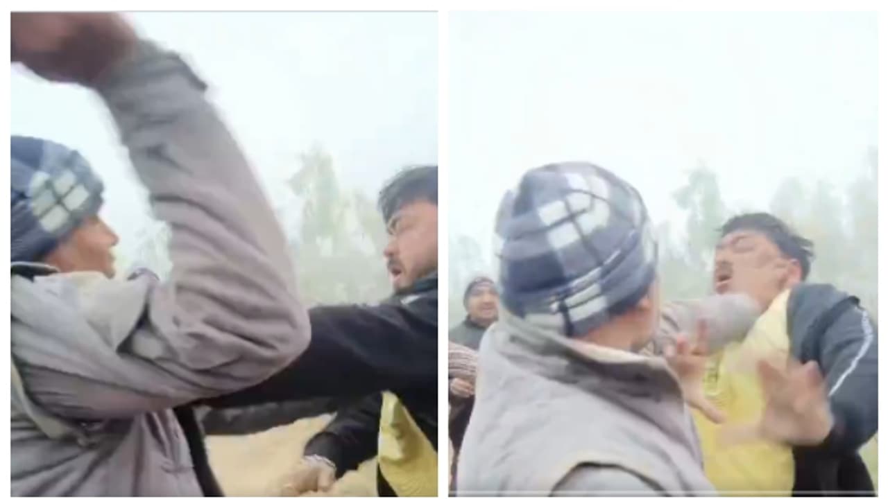 'എന്‍റെ ഭർത്താവിനെ തല്ലുന്നോ?'; അധ്യാപികയുടെ ഭർത്താവിനെ ബെൽറ്റ് കൊണ്ട് അടിക്കുന്ന പ്രിൻസിപ്പലിന്‍റെ വീഡിയോ 