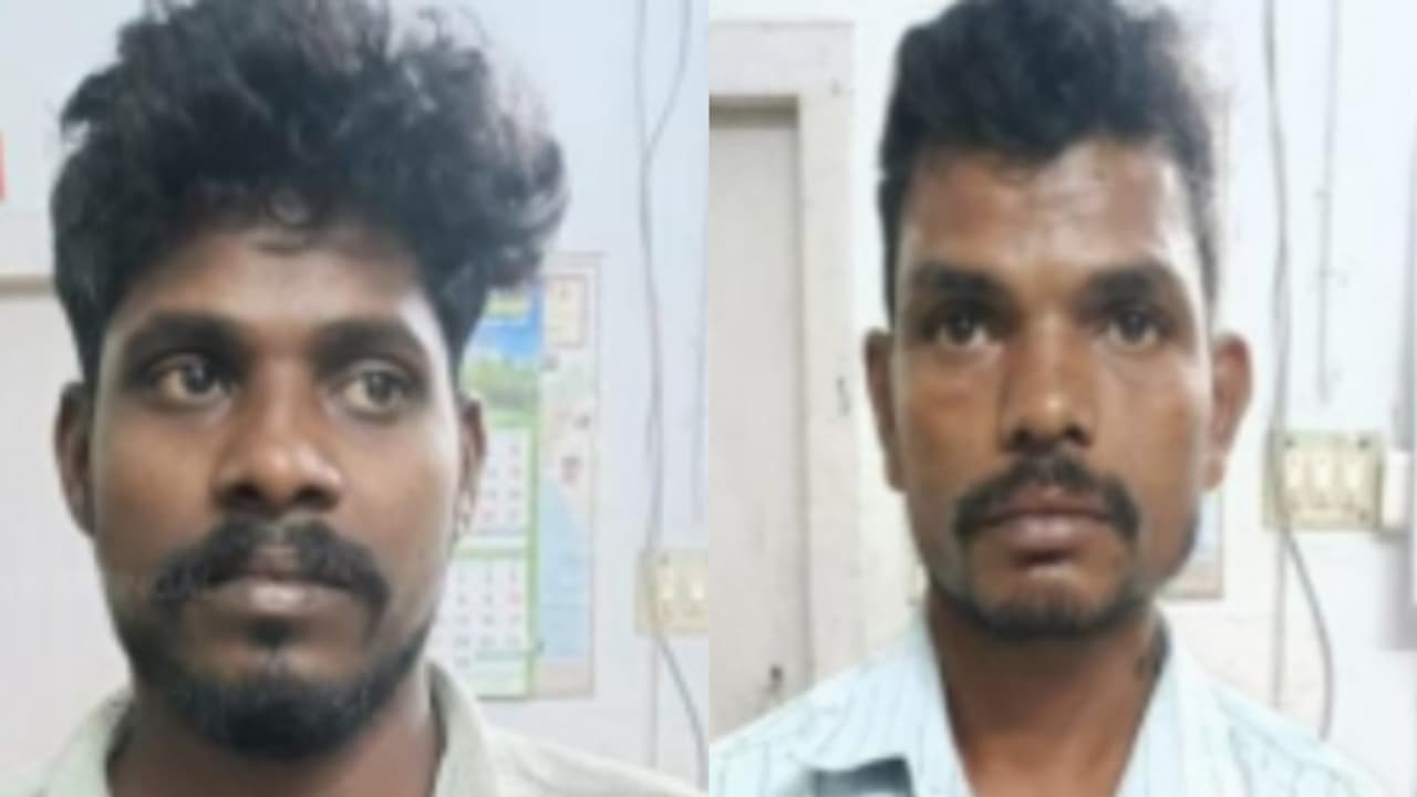 12 വയസുകാരിയുടെ വീട്ടിൽ ബന്ധുവിനൊപ്പം മദ്യപിക്കാനെത്തി, പിന്നാലെ ലൈംഗികാതിക്രമം; പള്ളിക്കലിൽ 2 പേർ റിമാൻഡിൽ 12 വയസുകാരിയുടെ വീട്ടിൽ ബന്ധുവിനൊപ്പം മദ്യപിക്കാനെത്തി, പിന്നാലെ ലൈംഗികാതിക്രമം; പള്ളിക്കലിൽ 2 പേർ റിമാൻഡിൽ