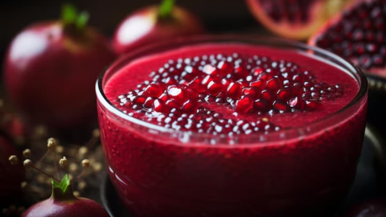 മാതള നാരങ്ങാ ജ്യൂസില് ചിയാ സീഡ് ചേര്ത്ത് കുടിക്കൂ; അറിയാം ഗുണങ്ങള് മാതള നാരങ്ങാ ജ്യൂസില് ചിയാ സീഡ് ചേര്ത്ത് കുടിക്കൂ; അറിയാം ഗുണങ്ങള്