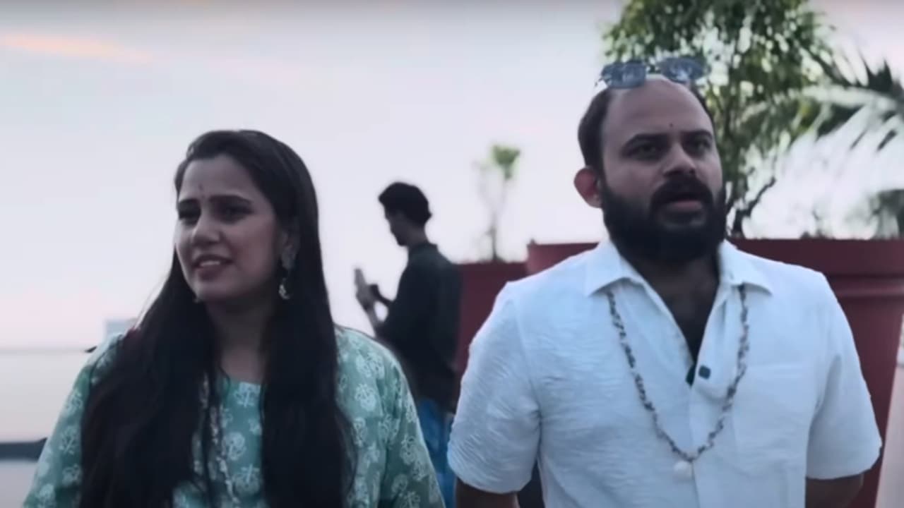 'ആ വിഷമം ഇതോടെ മാറിക്കിട്ടി'; സന്തോഷം പങ്കുവച്ച് ദേവികയും വിജയ് മാധവും