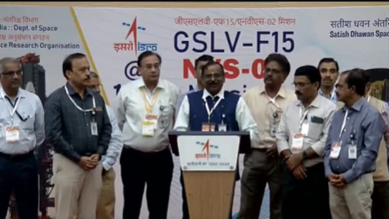 ആദ്യ ദൗത്യം വിജയമാക്കി പുതിയ ഇസ്രൊ ചെയര്‍മാന്‍; നൂറാം വിക്ഷേപണം നിയന്ത്രിച്ചത് മലയാളിയായ തോമസ് കുര്യൻ