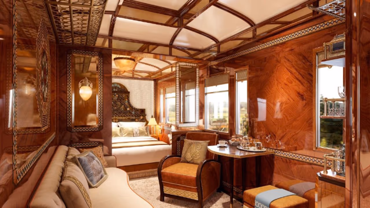ഇത് കൊട്ടാരമല്ല, ഫൈവ്സ്റ്റാർ ഹോട്ടലുമല്ല; അതിശയിപ്പിക്കാൻ വരുന്നൂ 34 ആഡംബര സ്യൂട്ടുകളുള്ള പഞ്ചനക്ഷത്ര ട്രെയിൻ 