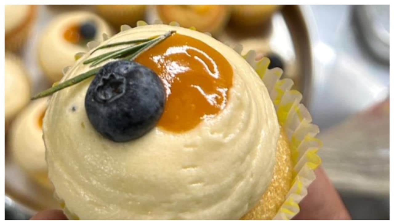 ಬೆಂಗಳೂರು ಮಹಿಳೆ ₹1.5 ಲಕ್ಷ ಸಂಬಳ ಬಿಟ್ಟು ತನಗಿಷ್ಟದ ಕೆಲಸ ಆಯ್ಕೆ; ಮೆಚ್ಚುಗೆಯ ಮಹಾಪೂರ! ಬೆಂಗಳೂರು ಮಹಿಳೆ ₹1.5 ಲಕ್ಷ ಸಂಬಳ ಬಿಟ್ಟು ತನಗಿಷ್ಟದ ಕೆಲಸ ಆಯ್ಕೆ; ಮೆಚ್ಚುಗೆಯ ಮಹಾಪೂರ!