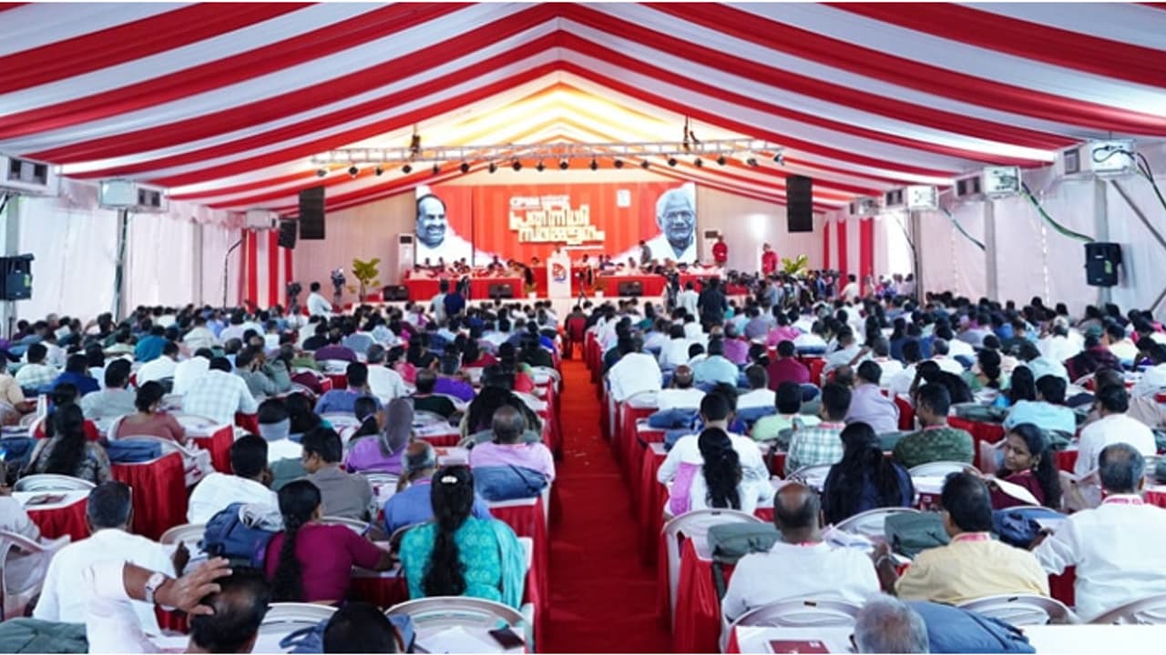 'ജോർജ് എം തോമസിനെ നേതാക്കൾ സംരക്ഷിച്ചു'; സിപിഎം കോഴിക്കോട് ജില്ലാ സമ്മേളന ചർച്ചയിൽ വിമർശനം