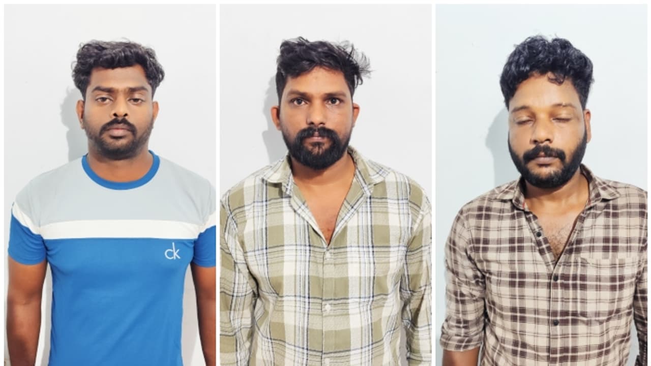 ഹൗസ് ബോട്ടിലെ വിനോദ സഞ്ചാരികളെ ആക്രമിച്ചു; ഒളിവിൽപ്പോയ പ്രതികൾ അറസ്റ്റിൽ ഹൗസ് ബോട്ടിലെ വിനോദ സഞ്ചാരികളെ ആക്രമിച്ചു; ഒളിവിൽപ്പോയ പ്രതികൾ അറസ്റ്റിൽ