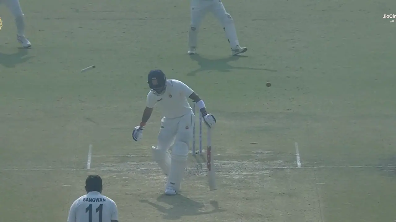 Virat Kohli's Ranji return: Star batter dismissed for 6 in Delhi vs Railways clash; Fans leave stadium (WATCH) Virat Kohli's Ranji return: Star batter dismissed for 6 in Delhi vs Railways clash; Fans leave stadium (WATCH)