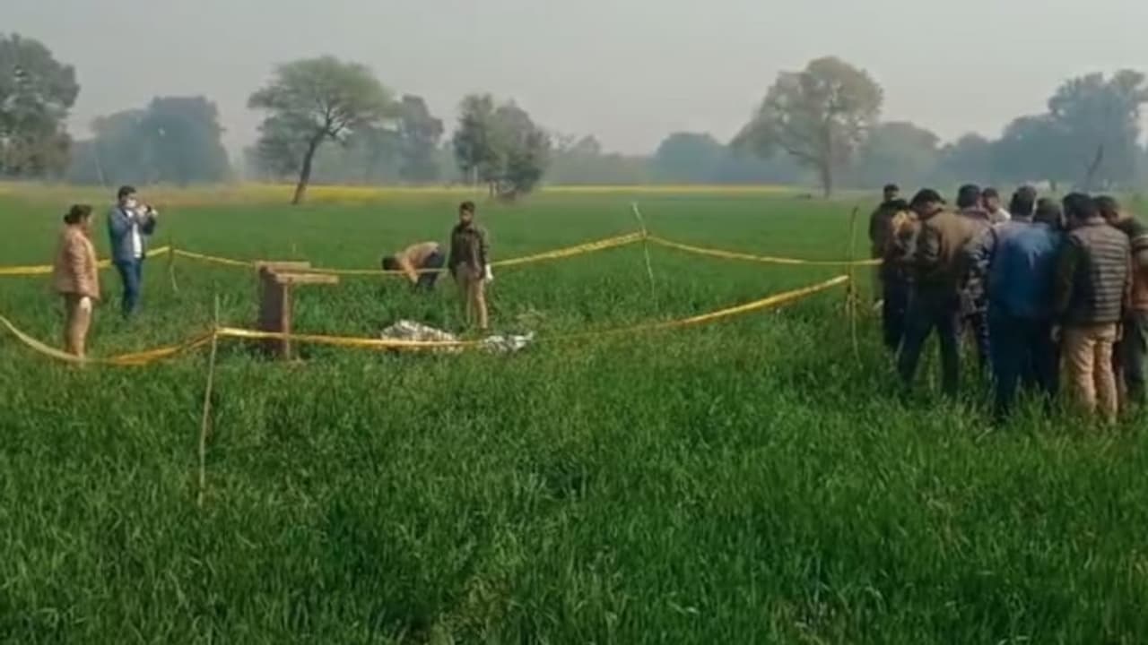 മറ്റൊരാളുമായി വിവാഹം ഉറപ്പിച്ചു, അധ്യാപികയെ മുന് കാമുകന് തീകൊളുത്തി കൊന്നു, പ്രതി വിവാഹിതനെന്ന് പൊലീസ് മറ്റൊരാളുമായി വിവാഹം ഉറപ്പിച്ചു, അധ്യാപികയെ മുന് കാമുകന് തീകൊളുത്തി കൊന്നു, പ്രതി വിവാഹിതനെന്ന് പൊലീസ്